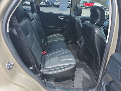 Used 2018 Ford Edge Titanium w/ Equipment Group 302A AWD/4WD image 13