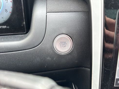 Used 2022 Hyundai Tucson Limited image 18