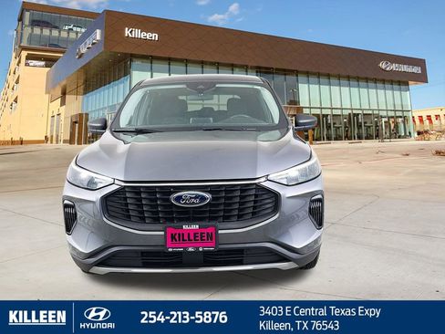 Used 2025 Ford Escape Active FWD image 2