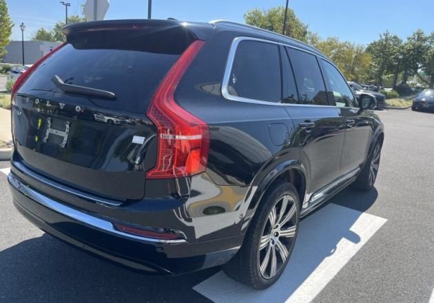 Used 2024 Volvo XC90 T8 Plus w/ Protection Package Premier AWD/4WD image 4