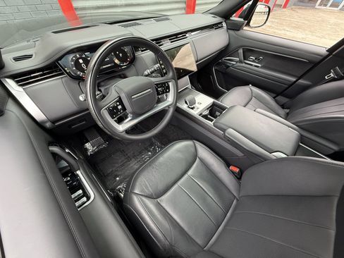 Used 2024 Land Rover Range Rover Long Wheelbase Autobiography image 23