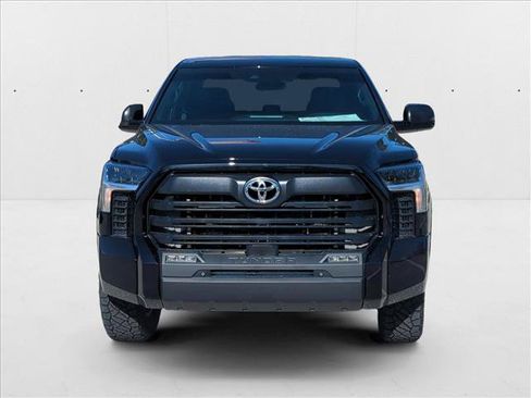 New 2025 Toyota Tundra SR5 w/ SR5 Convenience Package AWD/4WD image 6