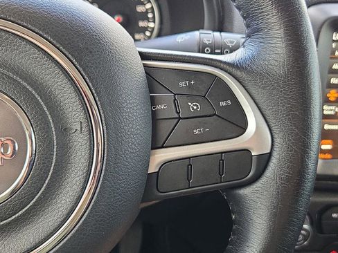 Used 2023 Jeep Renegade Latitude w/ Premium Group image 24