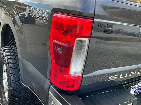 Used 2017 Ford F250 Lariat w/ Lariat Ultimate Package image 33