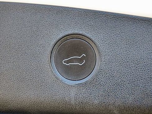 Used 2023 Tesla Model 3 Standard Range RWD image 18