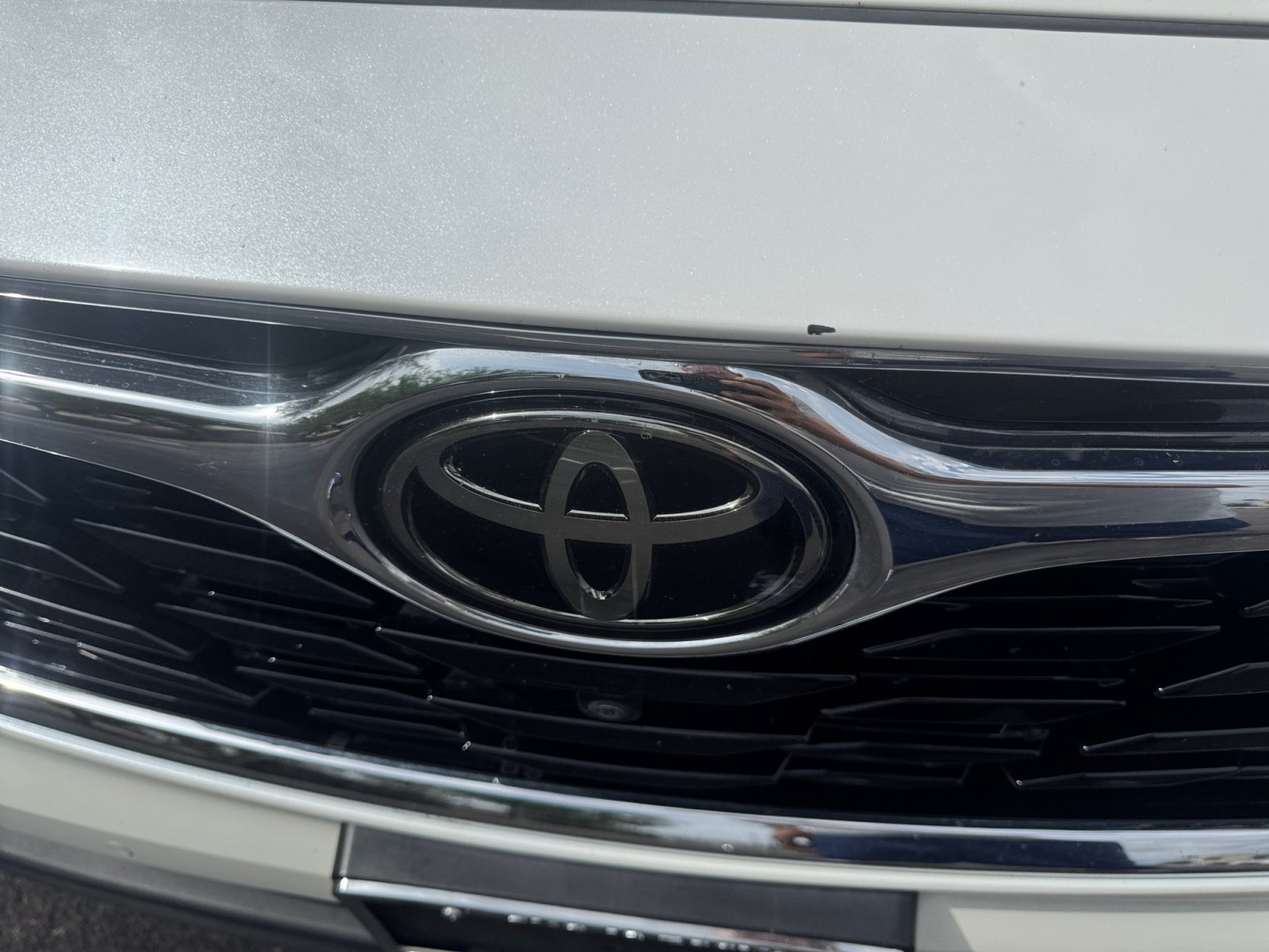 Used 2021 Toyota Highlander Limited FWD image 23