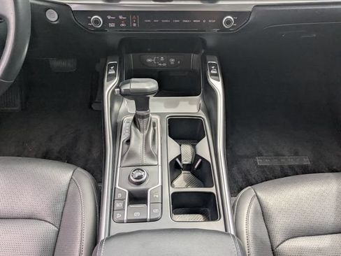 Certified 2024 Kia Sorento S w/ Panoramic Sunroof Package FWD image 20
