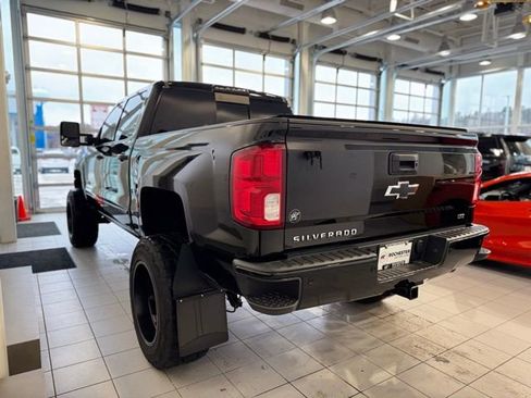 Used 2018 Chevrolet Silverado 1500 LTZ Z71 w/ LTZ Plus Package image 43