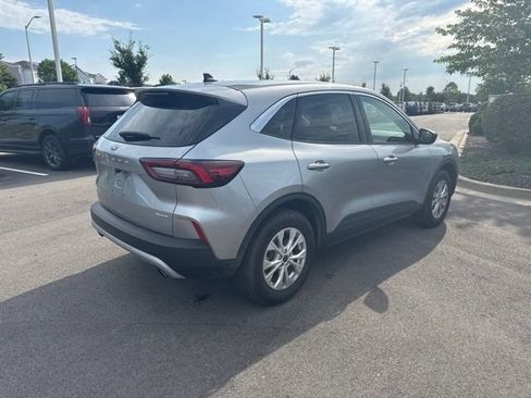 Used 2024 Ford Escape Active AWD/4WD image 3