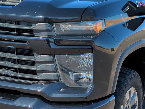 Used 2024 Chevrolet Silverado 2500 Custom w/ Custom Value Package AWD/4WD image 9