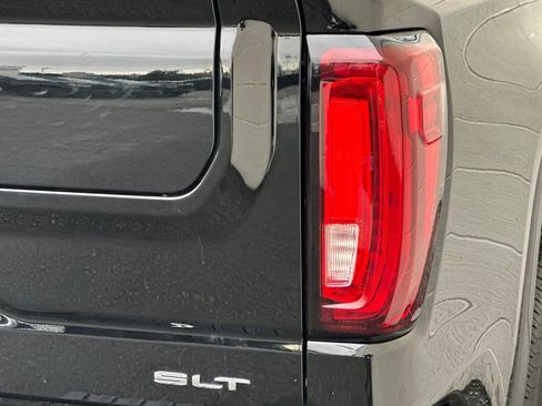 Certified 2025 GMC Sierra 1500 SLT image 36