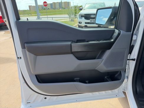 Used 2025 Ford F150 XL RWD image 12
