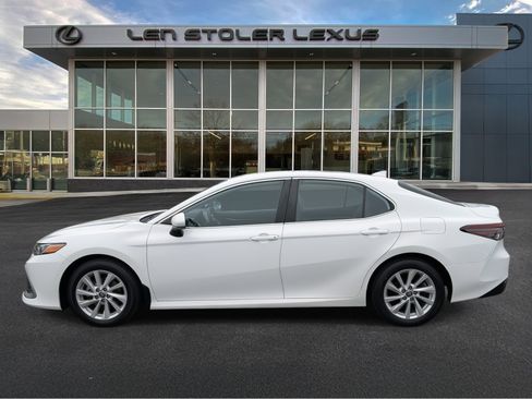 Used 2023 Toyota Camry LE image 6