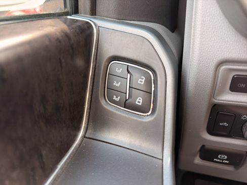 Used 2022 Ford F150 Lariat w/ Equipment Group 502A High AWD/4WD image 31