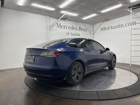 Used 2021 Tesla Model 3 Standard Range Plus RWD image 7