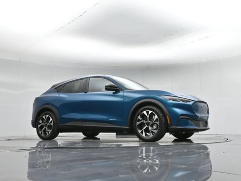 New 2026 Ford Mustang Mach-E Select RWD image 3