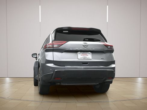 Certified 2024 Nissan Rogue SV FWD image 26