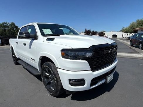 Used 2025 RAM 1500 Big Horn AWD/4WD image 2