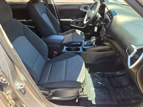 Used 2024 Kia Soul LX w/ Option Group 015 FWD image 20