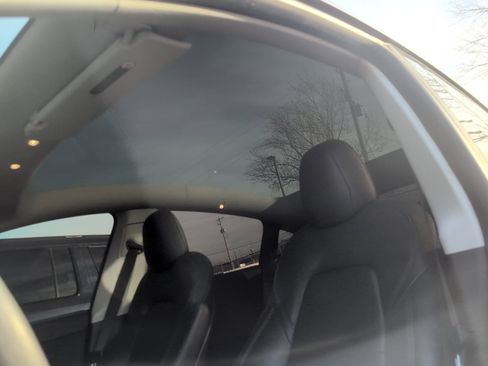 Used 2021 Tesla Model Y Long Range image 2