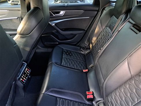 Used 2022 Audi RS 6 w/ Carbon Optic Package image 26