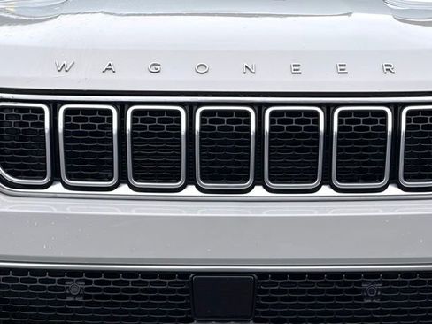 Used 2022 Jeep Wagoneer Series III w/ Premium Group I image 4