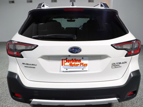 Used 2024 Subaru Outback Limited image 8