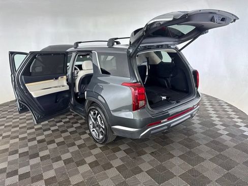 Used 2023 Hyundai Palisade Limited w/ Cargo Package FWD image 18