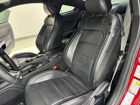 Used 2019 Ford Mustang GT Premium w/ GT Performance Package RWD image 16