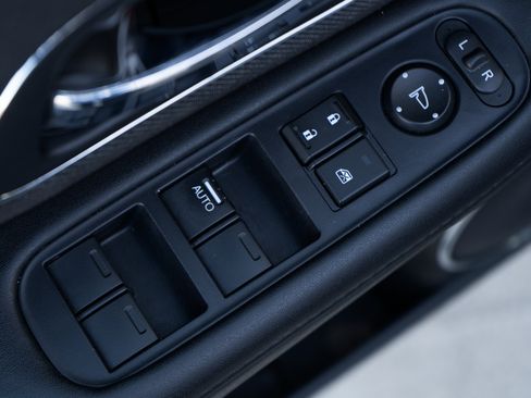 Used 2022 Honda HR-V EX image 40