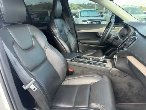 Used 2023 Volvo XC90 T8 Ultimate w/ Protection Package Premier image 13