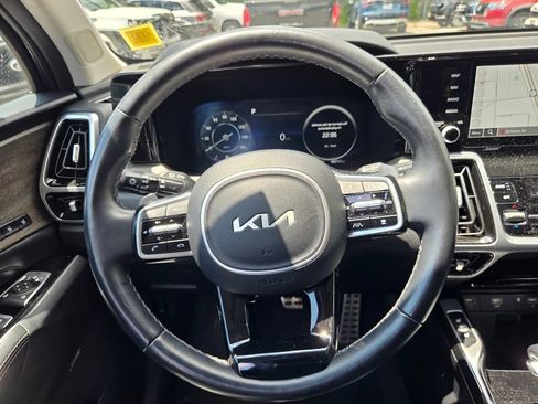 Used 2022 Kia Sorento SX Prestige AWD/4WD image 12