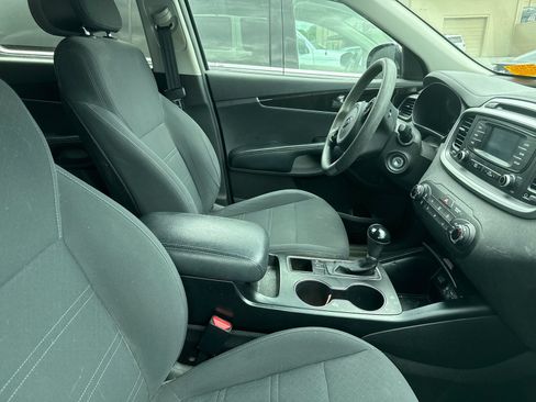 Used 2016 Kia Sorento LX AWD/4WD image 5