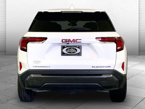 Used 2025 GMC Terrain Elevation FWD image 3