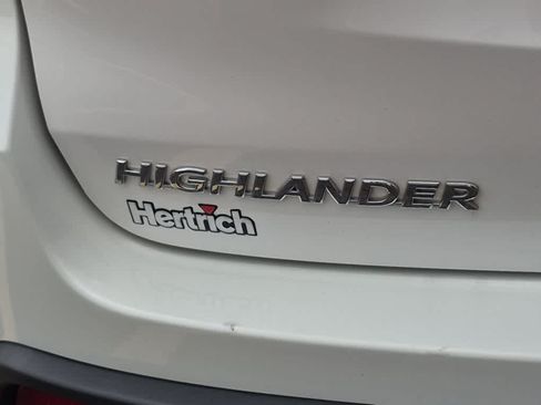 Used 2016 Toyota Highlander XLE AWD/4WD image 22