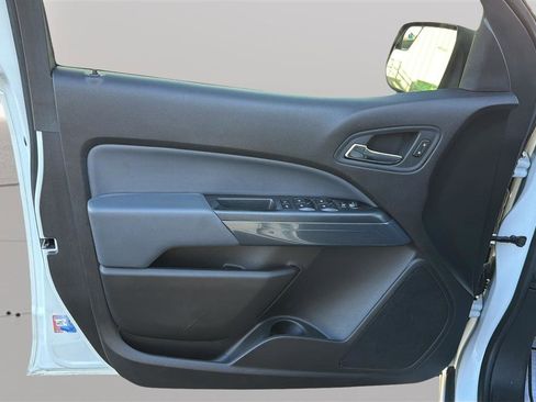 Used 2017 Chevrolet Colorado Z71 image 16