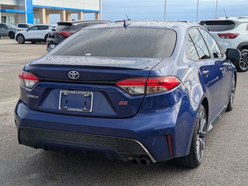 Used 2022 Toyota Corolla SE image 3