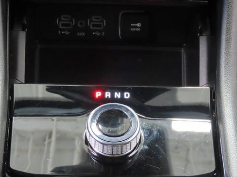 Used 2023 Jeep Grand Cherokee Laredo w/ Luxury Tech Group I RWD image 8