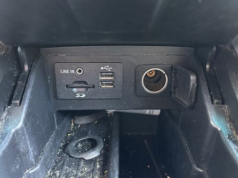 Used 2015 Ford Explorer XLT w/ Equipment Group 202A image 30