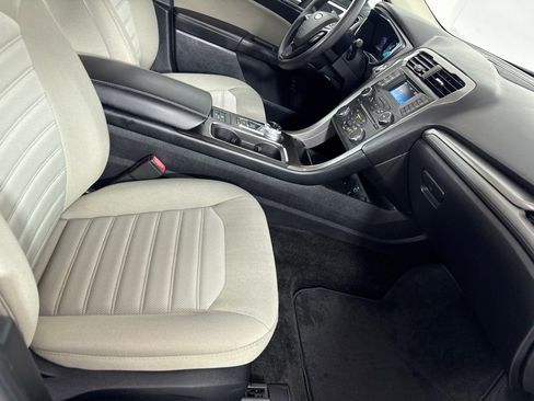 Used 2018 Ford Fusion S image 24