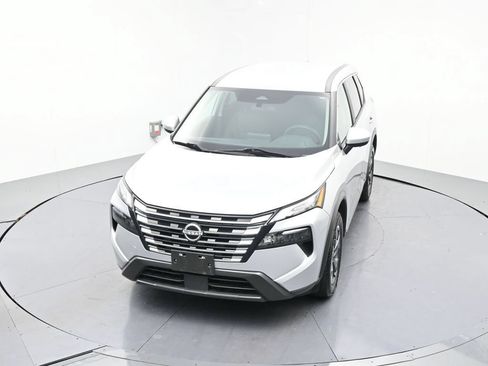 Used 2024 Nissan Rogue SV AWD/4WD image 18