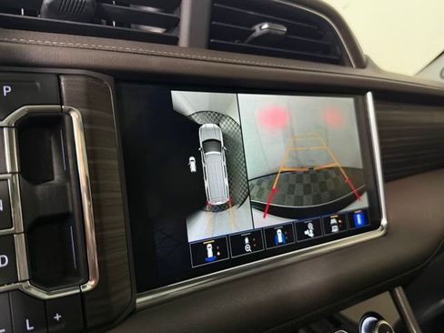 Used 2023 GMC Yukon XL Denali RWD image 19