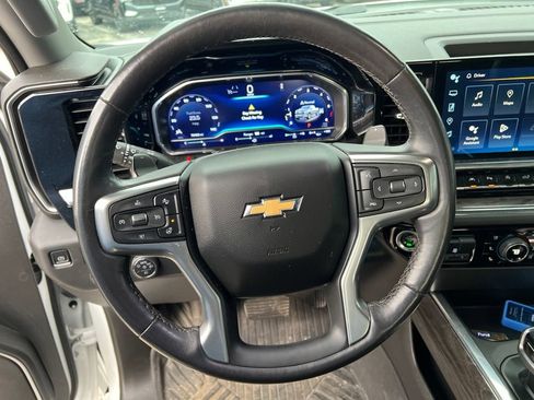 Used 2022 Chevrolet Silverado 1500 LTZ w/ LTZ Convenience Package II AWD/4WD image 2