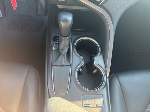 Used 2024 Toyota Camry SE image 15