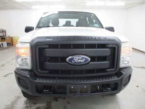 Used 2016 Ford F250 XL image 2