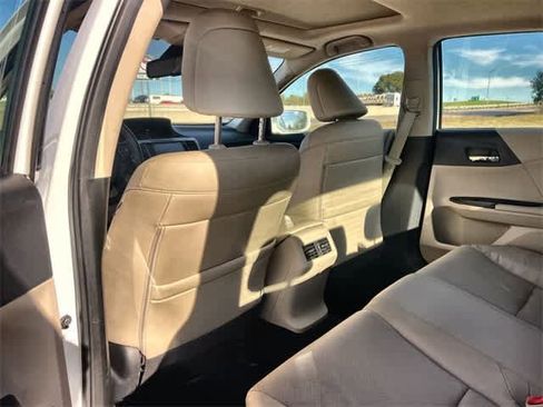 Certified 2017 Honda Accord EX-L image 13