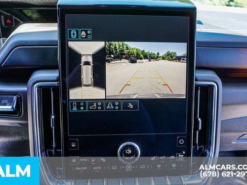 Used 2025 GMC Yukon XL Denali AWD/4WD image 38