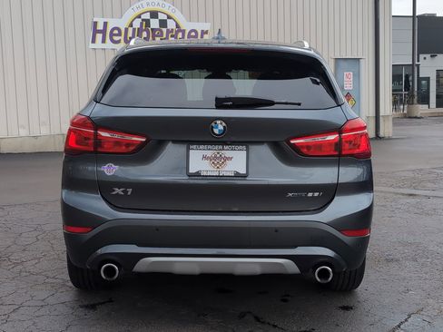 Used 2022 BMW X1 xDrive28i AWD/4WD image 6