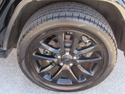 Used 2020 Jeep Grand Cherokee Altitude image 8