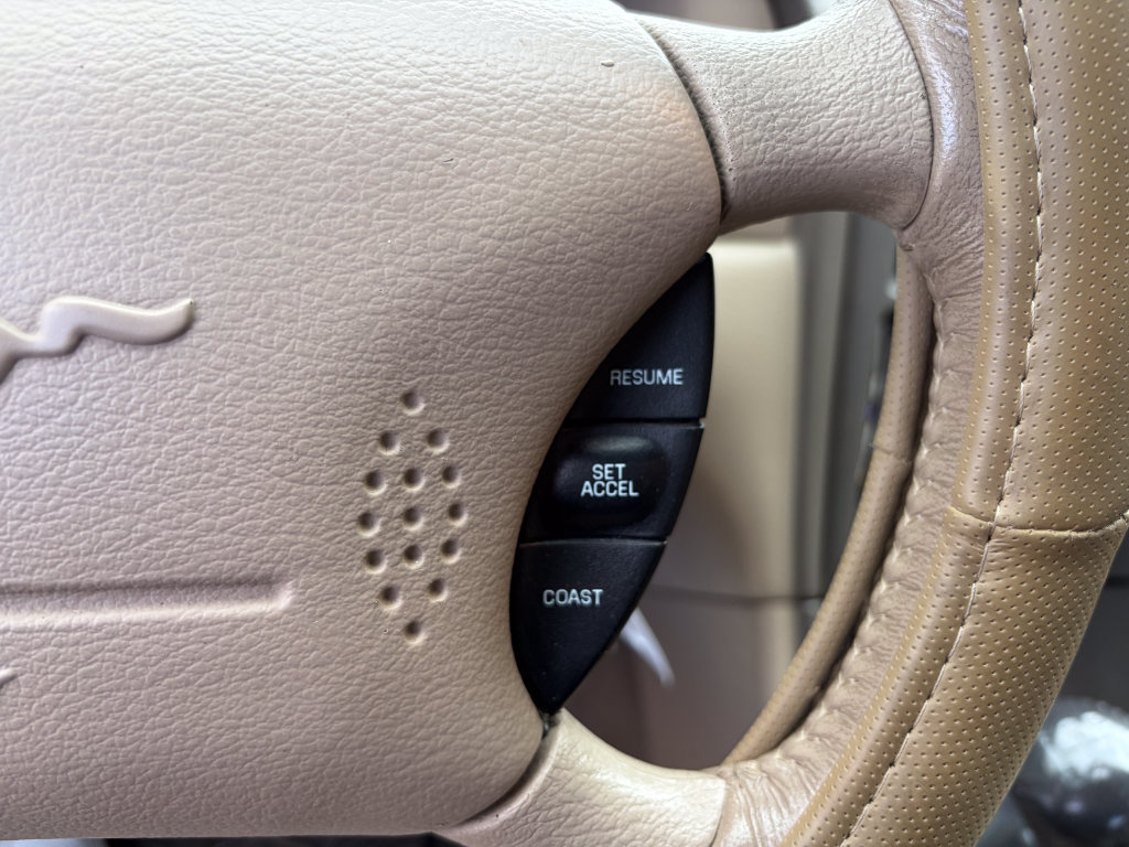 Used 2004 Ford Mustang GT RWD image 19